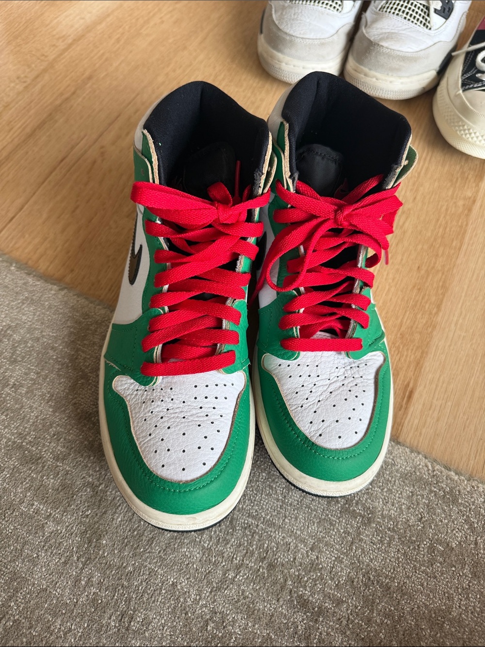 Nike Kids High-Top Sneakers in Green, White & Red